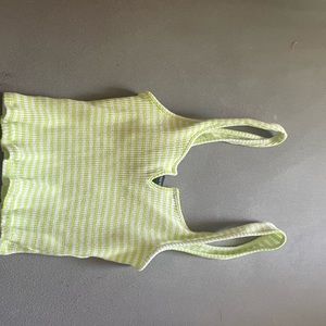 Cropped stripped tank size m